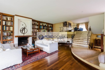 Foto Villa unifamiliare in Via Giovan Leonardo Marugi 38, Lecce Via Merine
