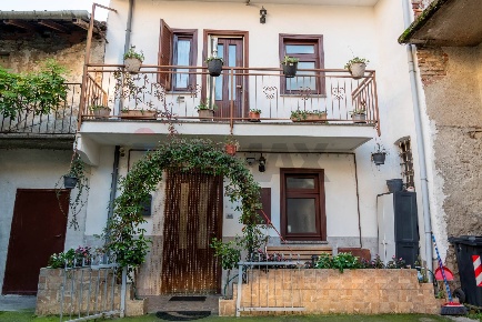 Foto Case semi ndipendenti in Via Goffredo Mameli 15, Galliate di 126 m²