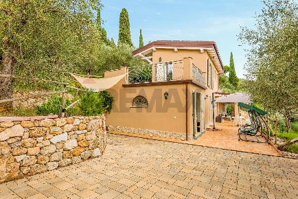 Foto Casa indipendente in via balza fiorita 641, Camaiore Camaiore Paese