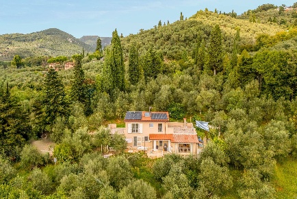 Foto Casa indipendente in via balza fiorita 641, Camaiore Camaiore Paese