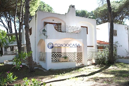 Foto Villa unifamiliare in strada provinciale san cataldo, Lecce di 190 m²
