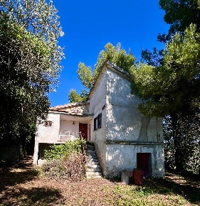Foto Rustico in Contrada Messieri snc, Ripatransone di 180 m² con 8 locali