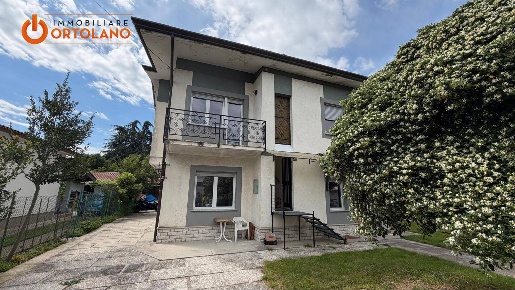 Foto Case semi ndipendenti a Ronchi dei Legionari di 86 m² con 3 locali