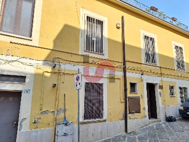 Foto Appartamento in Via San Gennaro, Benevento Centro Storico di 65 m²