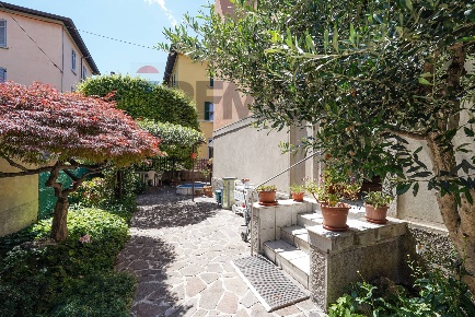 Foto Villa unifamiliare in Via Giovanni Carnovali 32, Bergamo Canovine