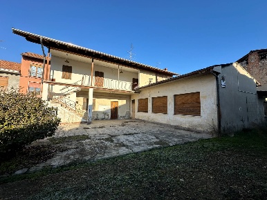 Foto Rustico in VIA CAVOUR, Vaprio d'Agogna di 400 m² con 12 locali