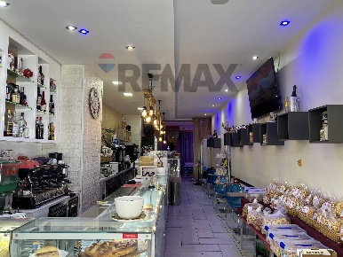 Foto Attività commerciale in VIA CARULLI 9, Bari Murat di 121 m² in vendita