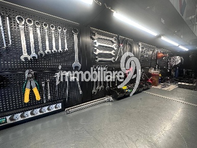 Foto Capannone industriale in via rocco carabba 25, L'Aquila Pile di 400 m²