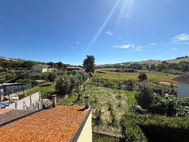 Foto Casa indipendente in Contrada Croce S. Michele 31, Fermo di 225 m²