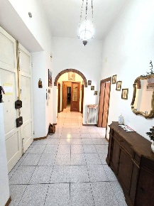 Foto Appartamento a San Giovanni Valdarno di 135 m² con 6 locali in vendita