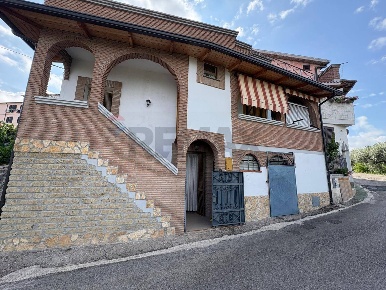 Foto Casa indipendente in Via Chiesa snc, Sessa Aurunca Corigliano