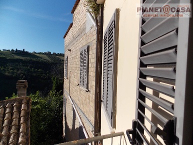 Foto Casa indipendente in Borgo Giacomo Leopardi, Offida Centro di 250 m²
