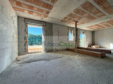 Foto Appartamento in Via Ferraria, Turrivalignani di 76 m² con 3 locali