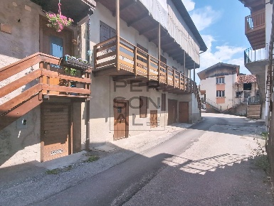 Foto Case semi ndipendenti in Loc. Pozzacchio, Trambileno di 159 m²