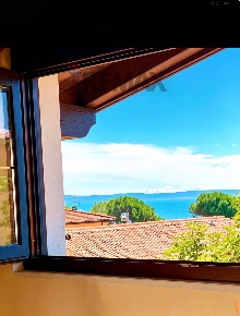 Foto Casa indipendente in via dante 11, Moniga del Garda di 317 m²