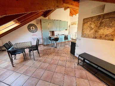 Foto Attico in Via RONCHETTO 1, Luino Centro di 85 m² con 2 locali