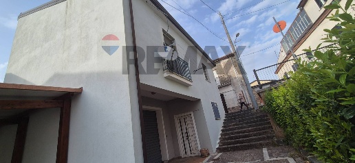 Foto Casa indipendente in VIA MANCINI 5, Flumeri di 170 m² con 6 locali
