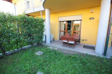 Foto Appartamento in Via Isonzo 11, Solbiate Olona di 57 m² con 2 locali