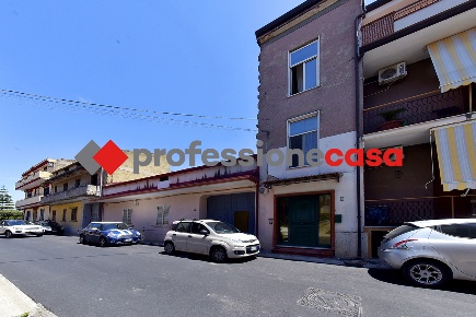 Foto Appartamento in Via Kennedy 26, Portico di Caserta Centro di 330 m²