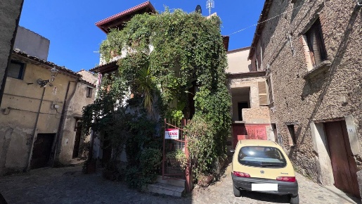 Foto Casa indipendente Casali del Manco Magli di 215 m² con 5 locali