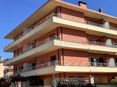Foto Box in Via Lago di Garda 14, Avezzano Centro di 18 m² con 3 locali