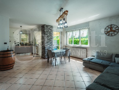 Foto Appartamento in Via Luigi Pettinati 30, Luserna San Giovanni Airali