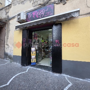 Foto Attività commerciale in Via Bernardino Martirano 2/A/b, Napoli