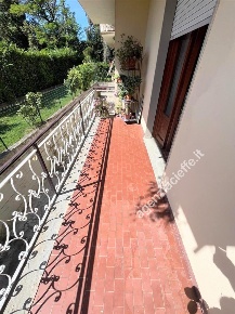 Foto Appartamento a Massa Marina di Massa Centro di 70 m² con 4 locali
