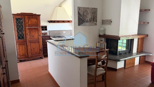 Foto Appartamento a Castelnuovo Magra Centro di 70 m² con 3 locali