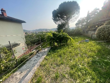 Foto Case semi ndipendenti a Poggibonsi Centro di 185 m² con 7 locali