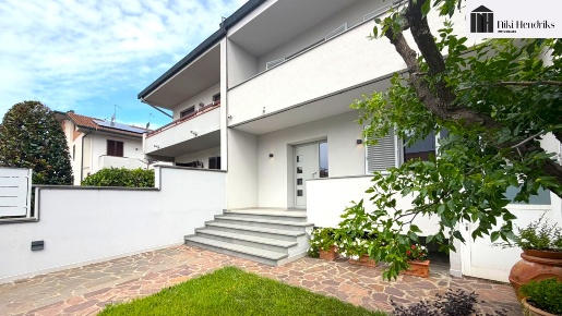 Foto Villa a schiera a San Miniato San Donato di 328 m² con 5 locali
