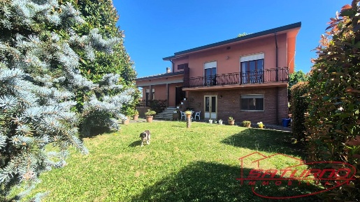 Foto Villa unifamiliare a Capannori Pieve San Paolo - Santa Margherita