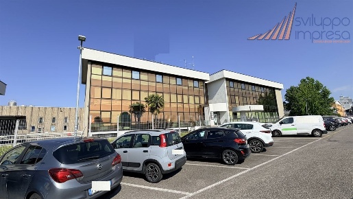 Foto Ufficio in via Ornago, Bellusco Centro di 281 m² in affitto
