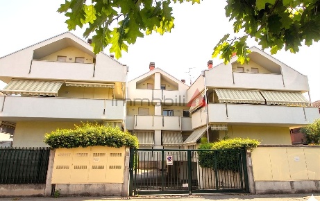 Foto Appartamento a Carugate di 88 m² con 3 locali in affitto