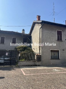 Foto Casa indipendente a Robecchetto con Induno di 200 m² con 7 locali