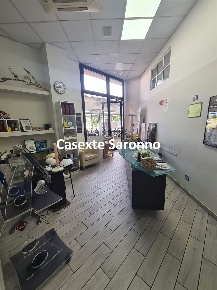 Foto Attività commerciale a Cassano Magnago di 50 m² in vendita
