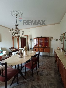 Foto Appartamento in Piazza Dei Martiri Pennesi 20, Pescara di 170 m²