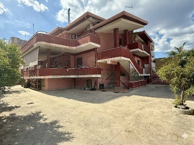 Foto Villa unifamiliare in VIA MONTEVERGINE CATSELLO DI CISTERNA, di 360 m²