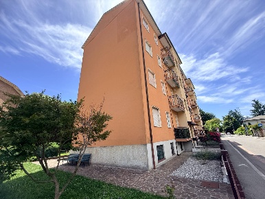 Foto Appartamento in via alessandro volta 13, Usmate Velate Velate di 55 m²