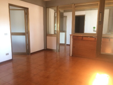 Foto Attività commerciale in via umberto terracini 22, Cascina Semicentro