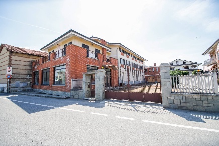 Foto Appartamento in VIA TRENTO 62, Volpiano di 1000 m² con 12 locali