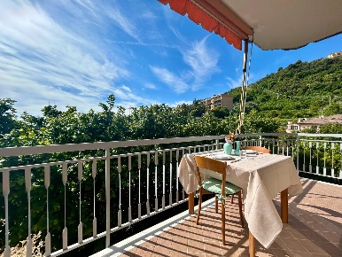 Foto Appartamento in Via Crispi, Pietra Ligure Centro di 51 m² con 2 locali