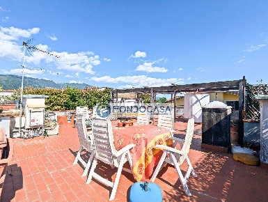 Foto Appartamento in Via Pandolfino 33, Massa Marina di Massa Centro