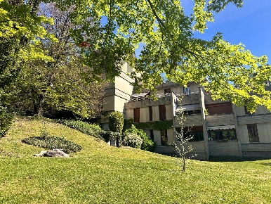 Foto Appartamento in Via Miogni 12, Varese Montello di 186 m² con 6 locali