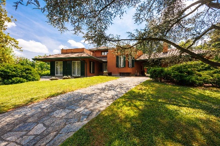 Foto Villa unifamiliare in Via Della Canonica, Pavarolo di 320 m²
