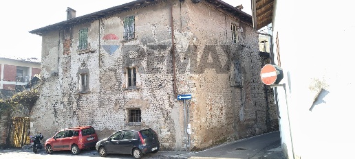 Foto Rustico in via san giuliano 1, Alzano Lombardo Centro di 500 m²