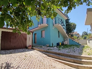 Foto Casa indipendente a Chieti di 95 m² con 4 locali in vendita