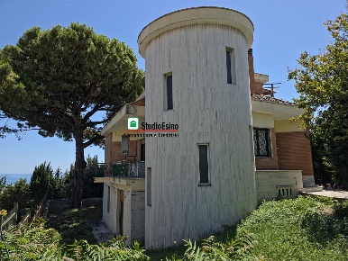 Foto Villa unifamiliare in via firenze, Grottammare Centro di 252 m²