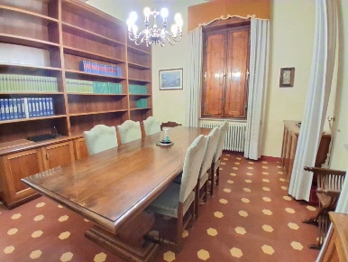 Foto Ufficio in Via Castruccio Buonamici, Lucca Sant'Anna di 140 m²