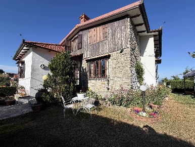 Foto Villa unifamiliare in Via Poggio Tesoro, Pelago Consuma di 220 m²